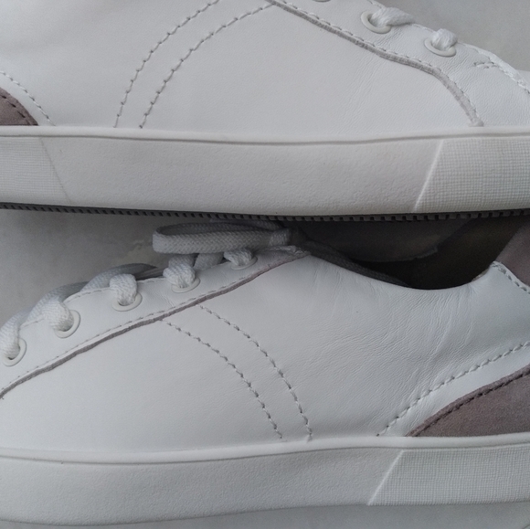 Naturalizer Morrison leather fashion white sneakers, 10 wide, good condition - Picture 8 of 16